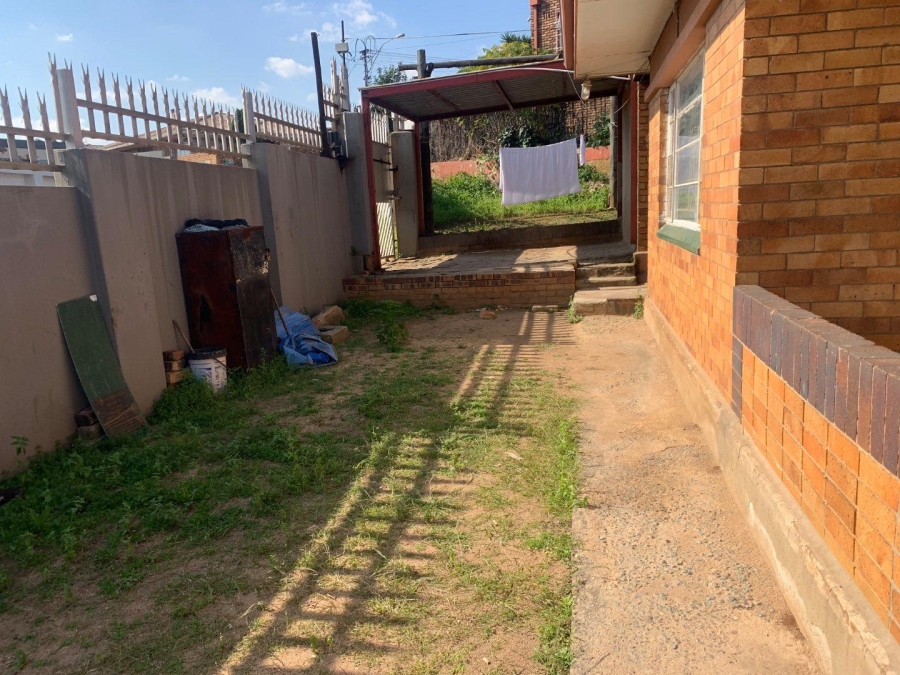 2 Bedroom Property for Sale in Townsview Gauteng