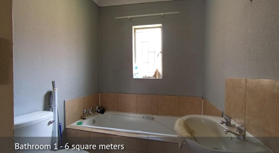 2 Bedroom Property for Sale in Olievenhoutbosch Gauteng