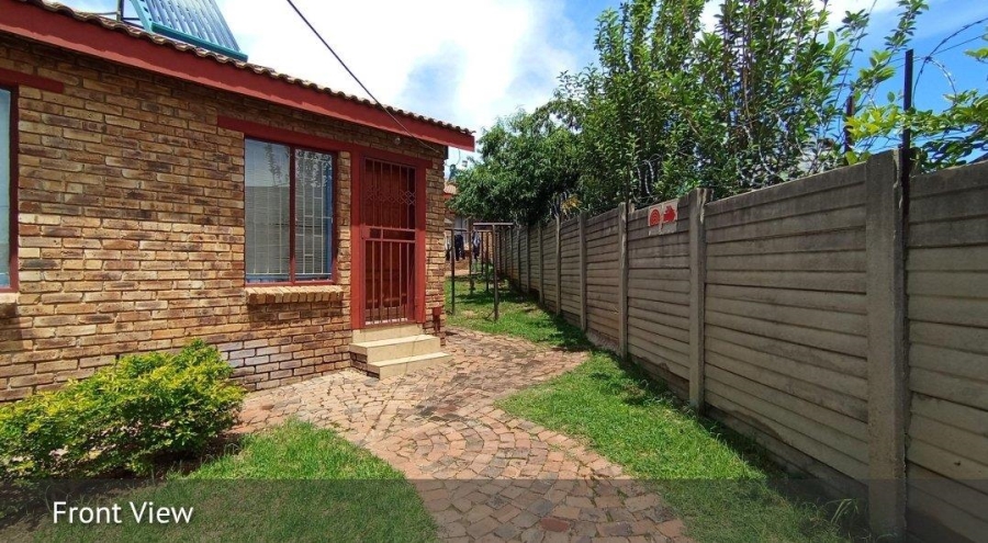 2 Bedroom Property for Sale in Olievenhoutbosch Gauteng