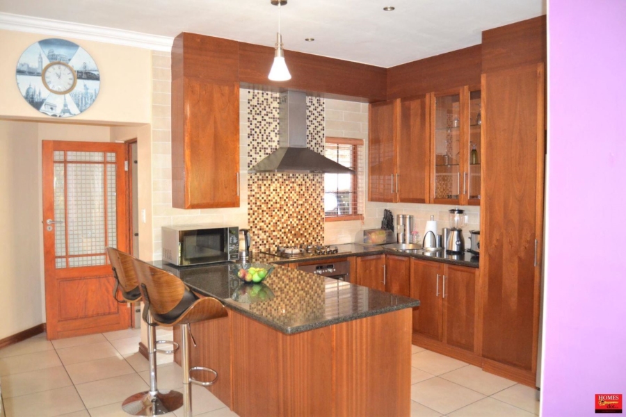 4 Bedroom Property for Sale in Thatchfield Estate Gauteng