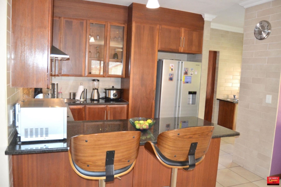4 Bedroom Property for Sale in Thatchfield Estate Gauteng