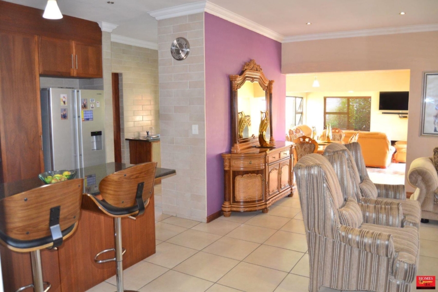 4 Bedroom Property for Sale in Thatchfield Estate Gauteng