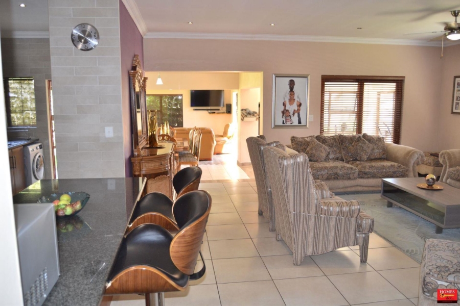 4 Bedroom Property for Sale in Thatchfield Estate Gauteng