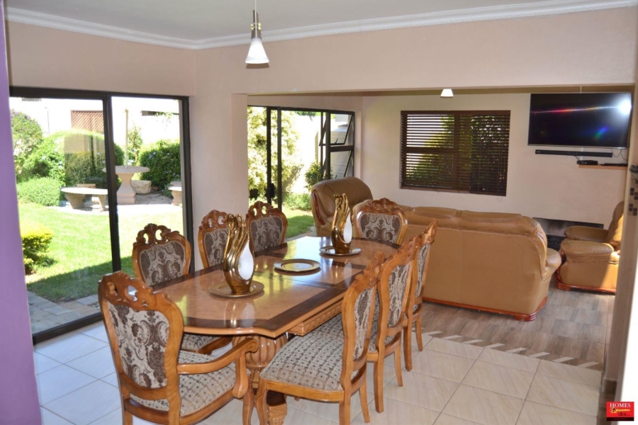 4 Bedroom Property for Sale in Thatchfield Estate Gauteng