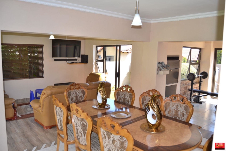 4 Bedroom Property for Sale in Thatchfield Estate Gauteng