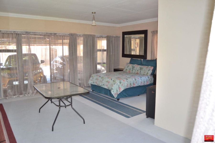 4 Bedroom Property for Sale in Thatchfield Estate Gauteng