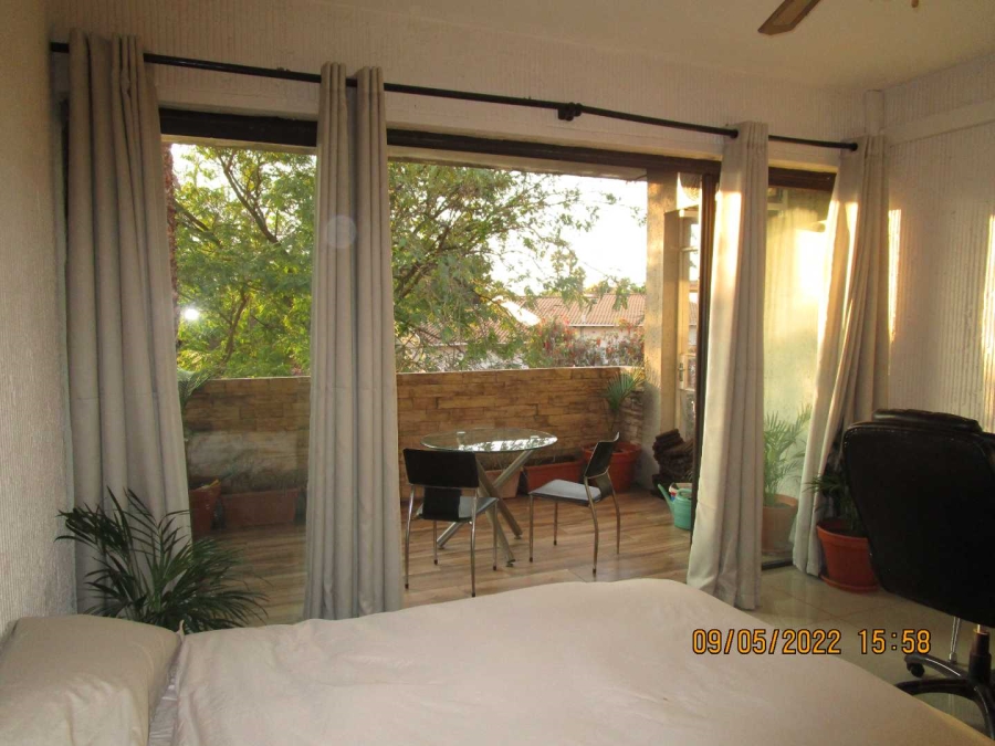 2 Bedroom Property for Sale in Bramley Park Gauteng