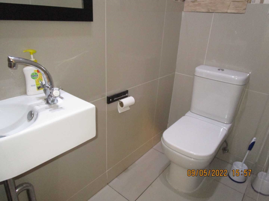 2 Bedroom Property for Sale in Bramley Park Gauteng