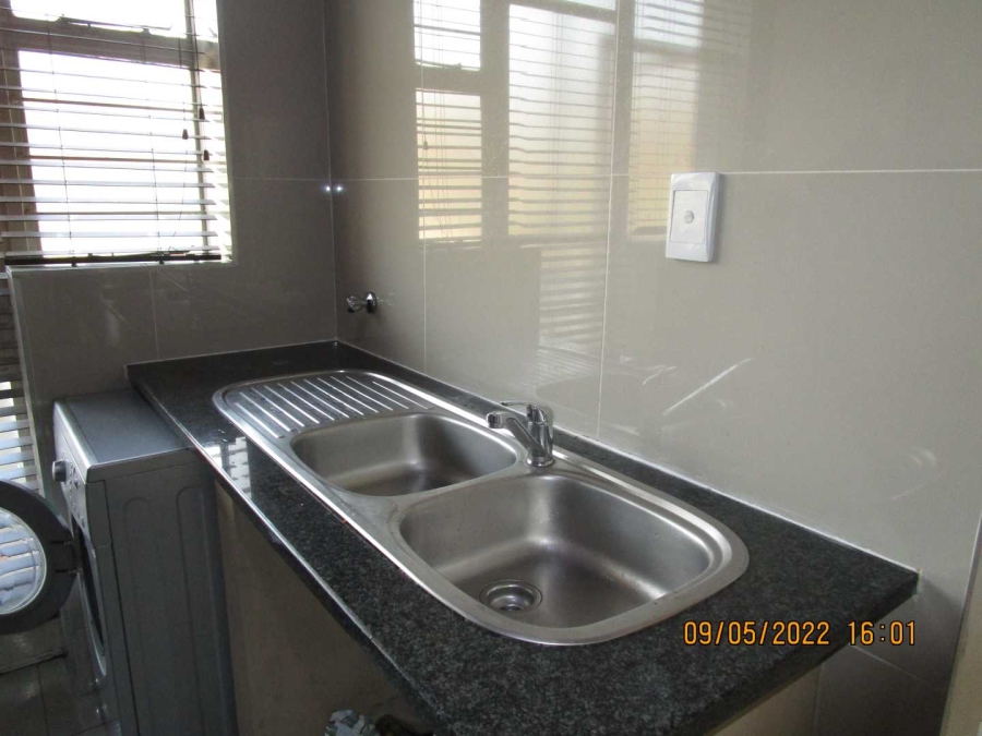 2 Bedroom Property for Sale in Bramley Park Gauteng