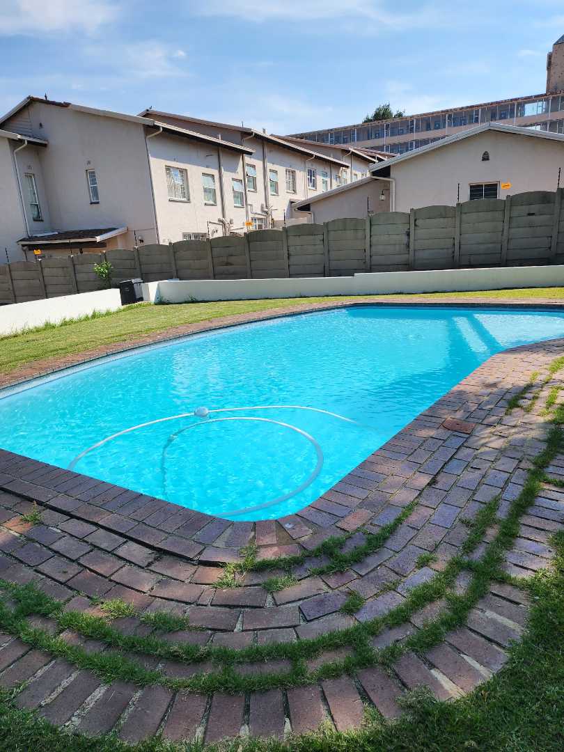 2 Bedroom Property for Sale in Bramley Park Gauteng