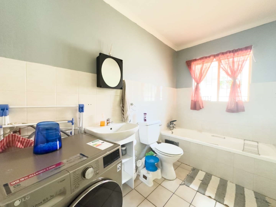 3 Bedroom Property for Sale in Wapadrand Gauteng