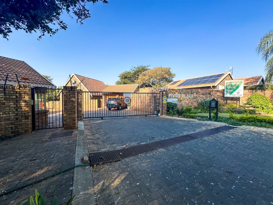 3 Bedroom Property for Sale in Wapadrand Gauteng