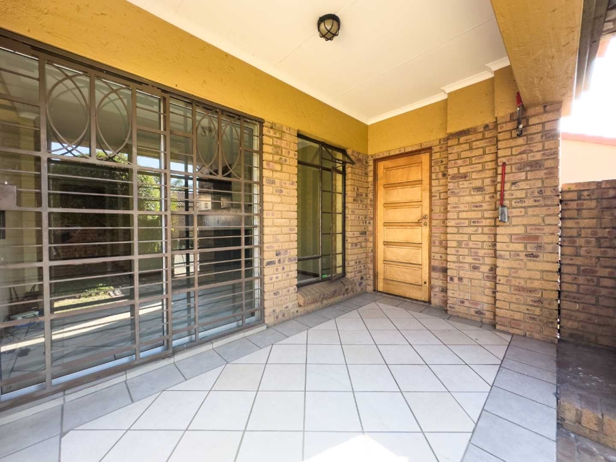 2 Bedroom Property for Sale in Equestria Gauteng
