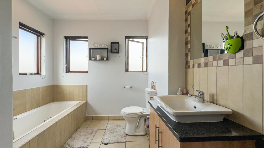 3 Bedroom Property for Sale in Midlands Estate Gauteng