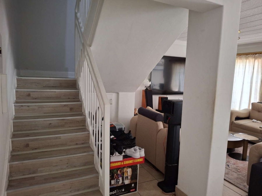To Let 3 Bedroom Property for Rent in Morningside Gauteng