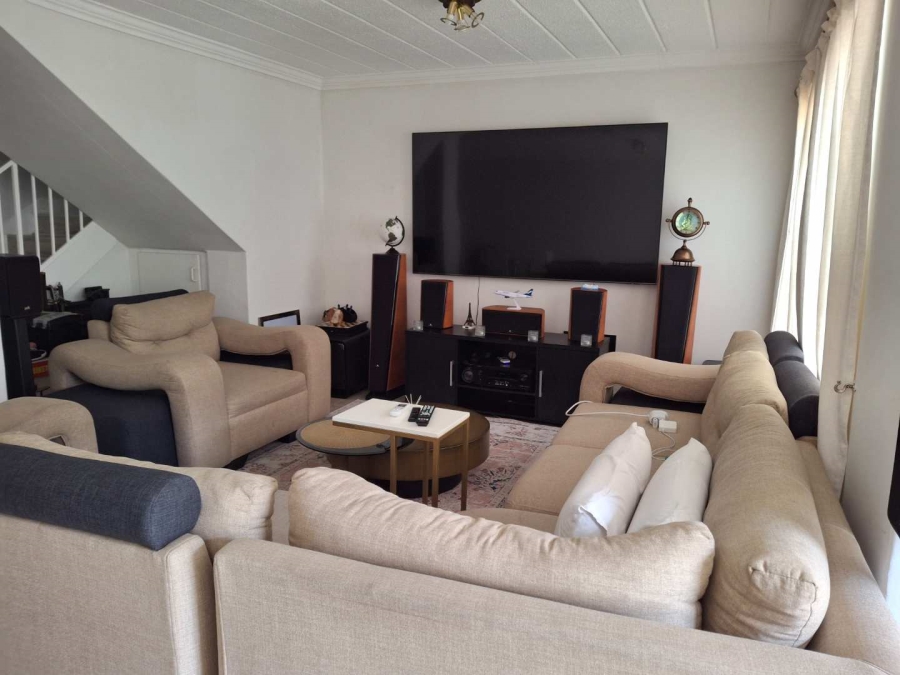 To Let 3 Bedroom Property for Rent in Morningside Gauteng