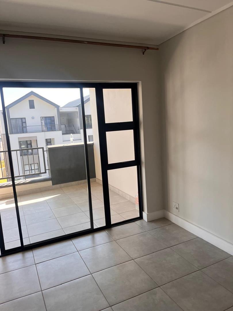 1 Bedroom Property for Sale in Waterfall Gauteng
