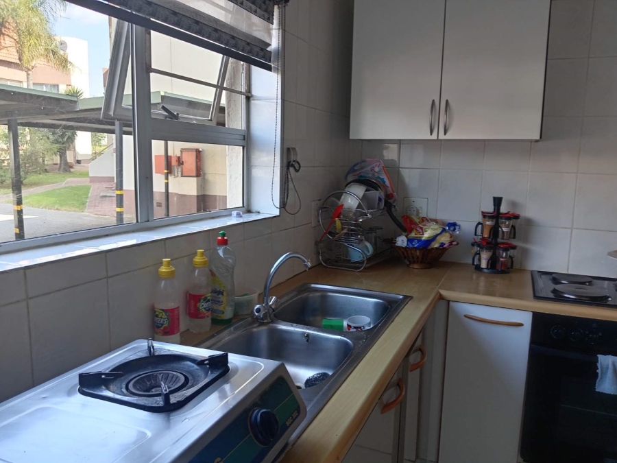 To Let 2 Bedroom Property for Rent in Bedfordview Gauteng
