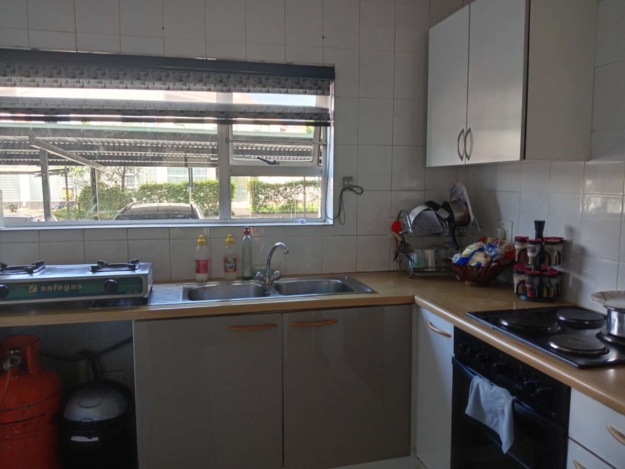 To Let 2 Bedroom Property for Rent in Bedfordview Gauteng