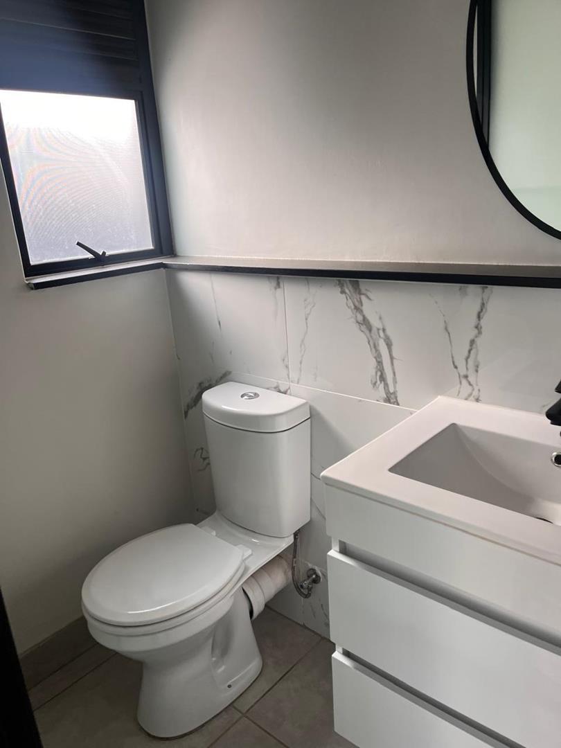 1 Bedroom Property for Sale in Waterfall Gauteng