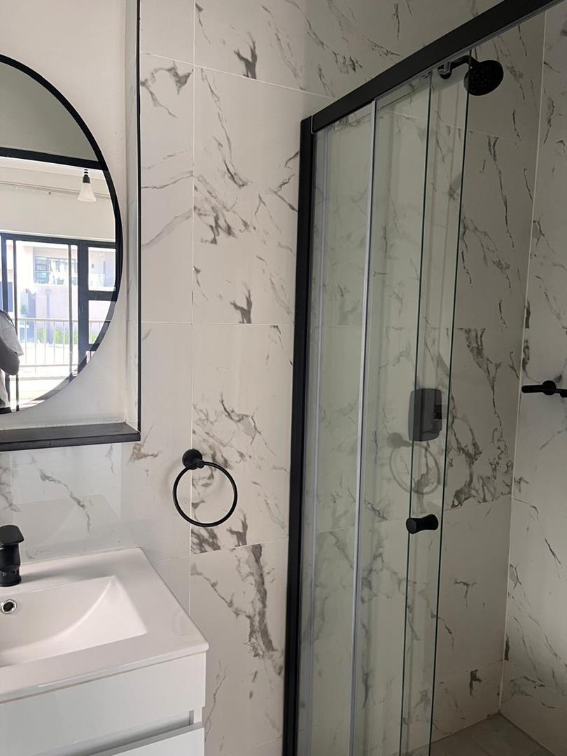 1 Bedroom Property for Sale in Waterfall Gauteng