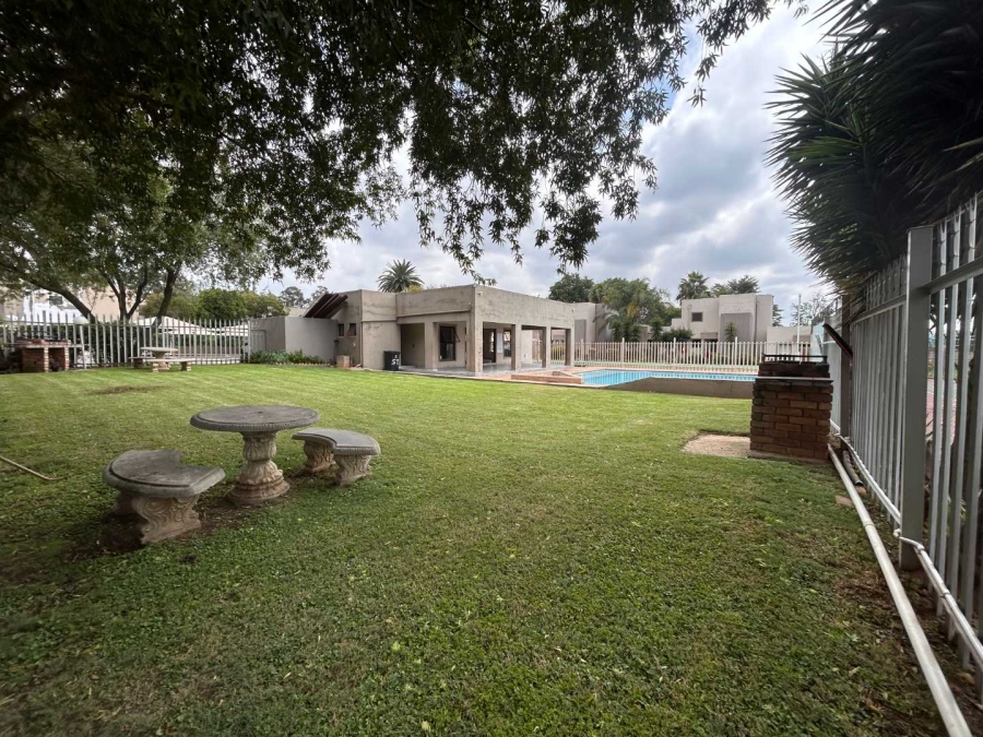 1 Bedroom Property for Sale in New Market Gauteng