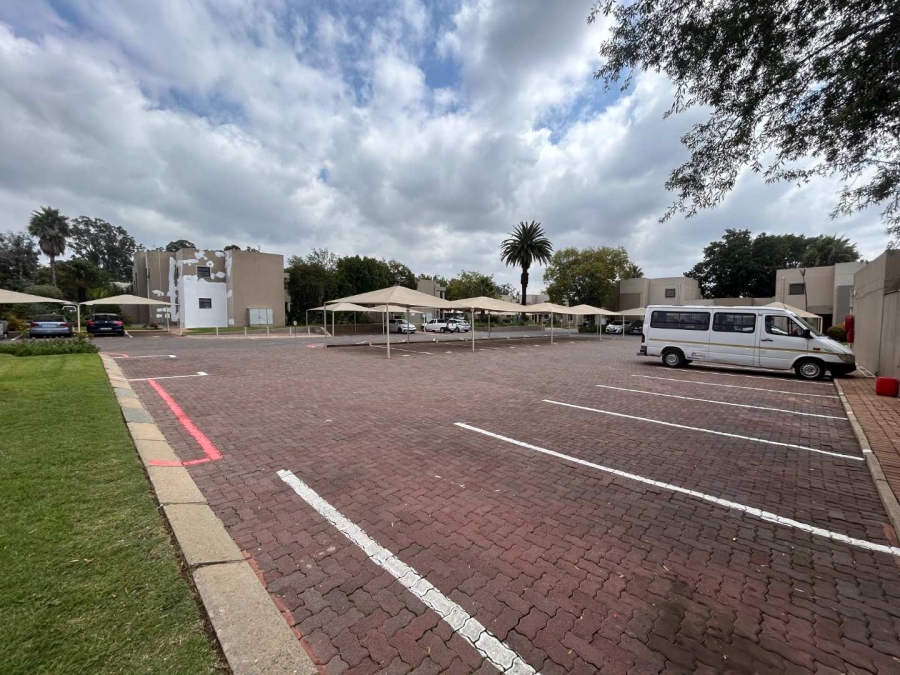 1 Bedroom Property for Sale in New Market Gauteng