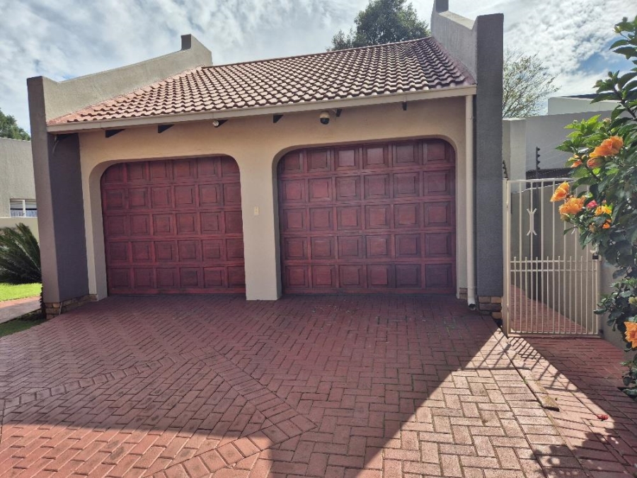 5 Bedroom Property for Sale in Sunward Park Gauteng