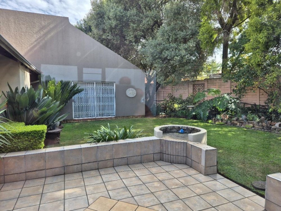 5 Bedroom Property for Sale in Sunward Park Gauteng
