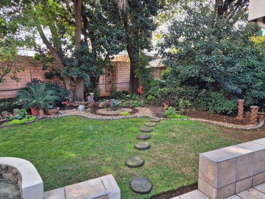 5 Bedroom Property for Sale in Sunward Park Gauteng
