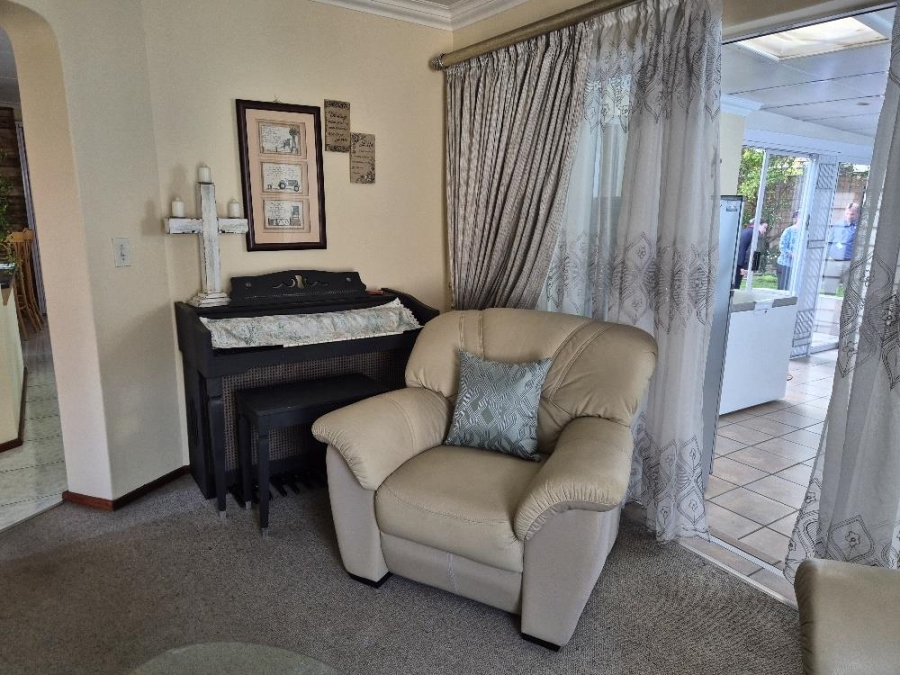 5 Bedroom Property for Sale in Sunward Park Gauteng