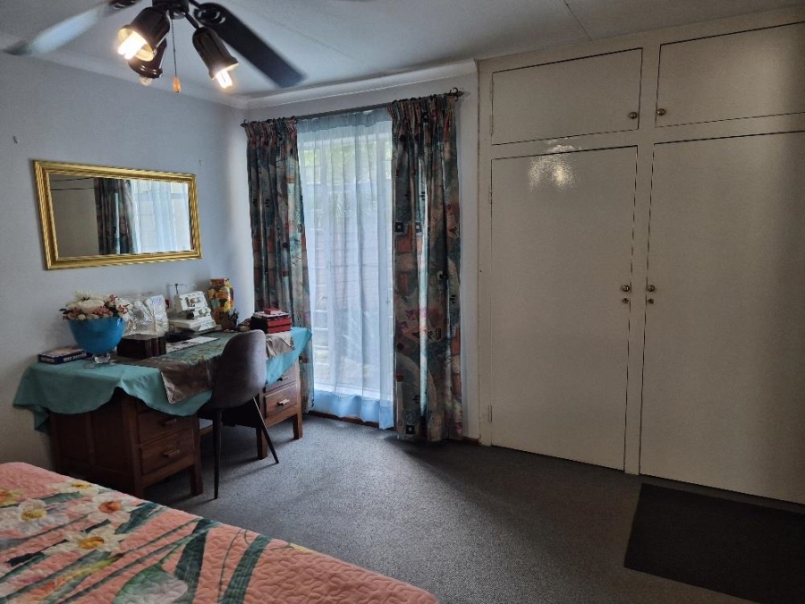 5 Bedroom Property for Sale in Sunward Park Gauteng