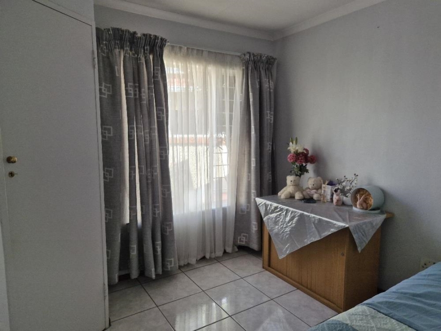 5 Bedroom Property for Sale in Sunward Park Gauteng