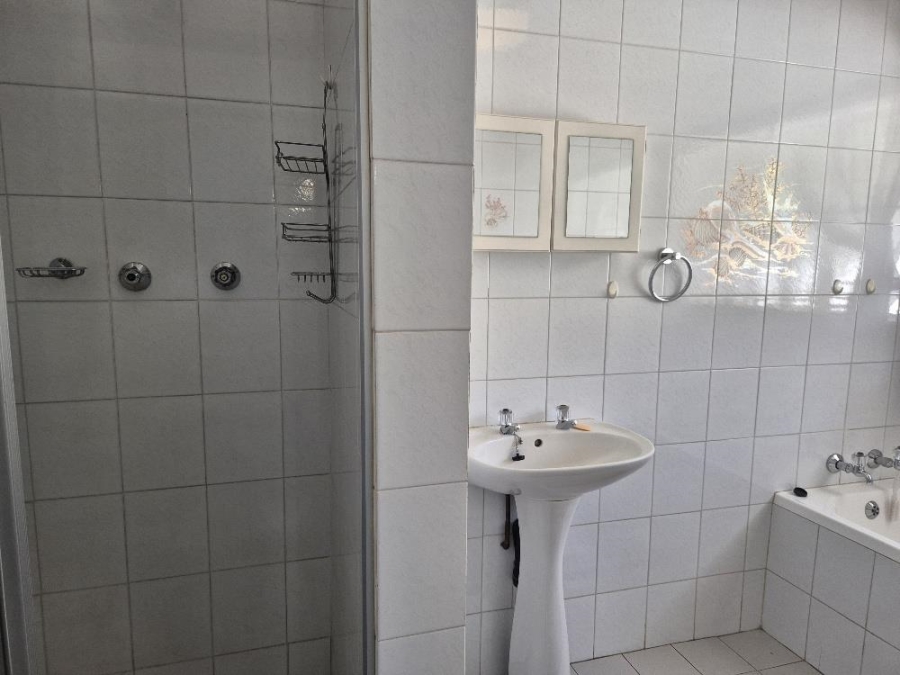 5 Bedroom Property for Sale in Sunward Park Gauteng