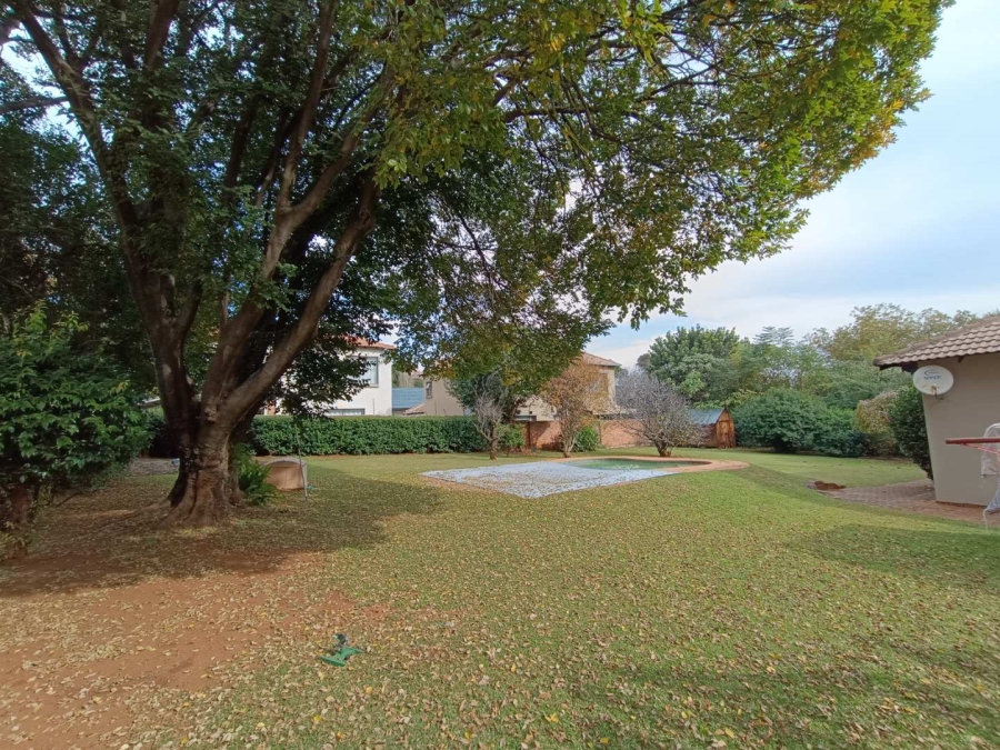 5 Bedroom Property for Sale in Wierda Park Gauteng