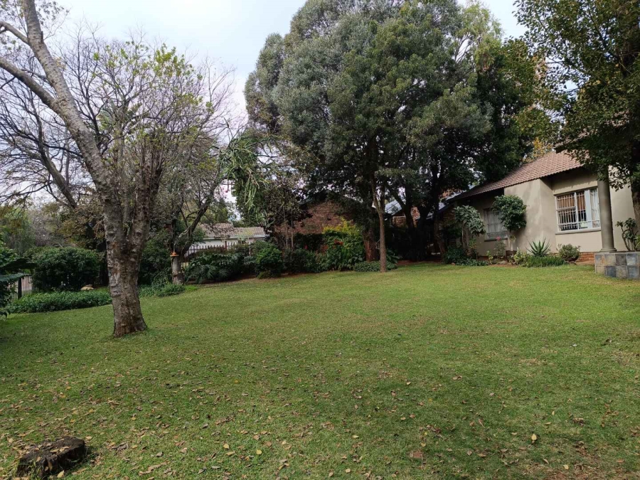 5 Bedroom Property for Sale in Wierda Park Gauteng