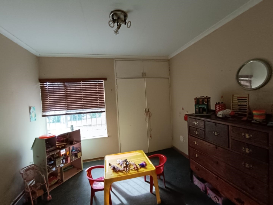 5 Bedroom Property for Sale in Wierda Park Gauteng