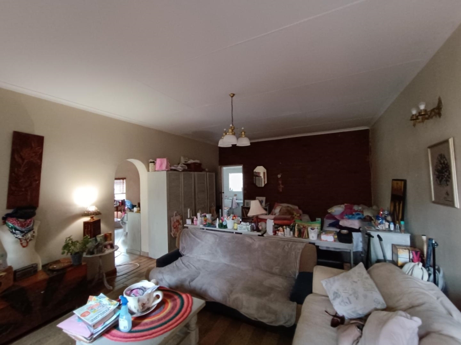 5 Bedroom Property for Sale in Wierda Park Gauteng