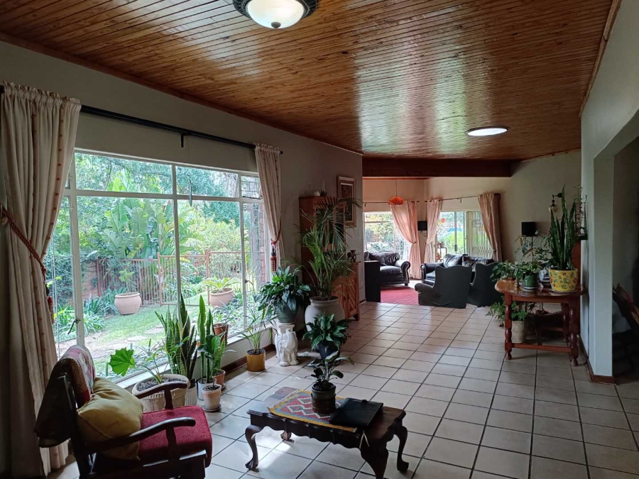 5 Bedroom Property for Sale in Wierdapark Gauteng