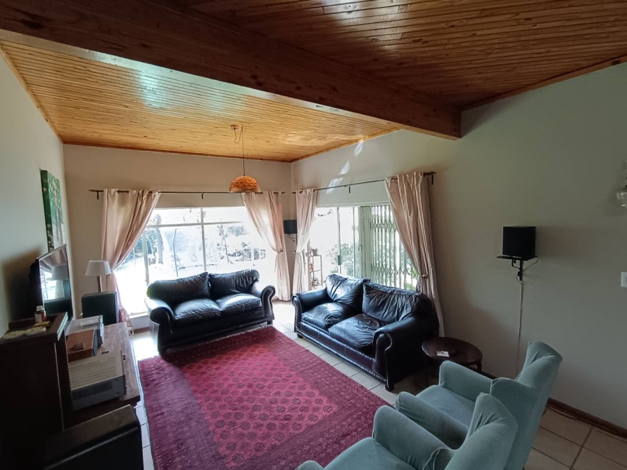 5 Bedroom Property for Sale in Wierdapark Gauteng