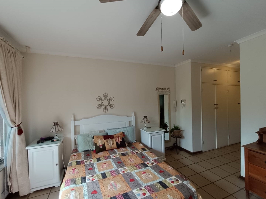 5 Bedroom Property for Sale in Wierdapark Gauteng
