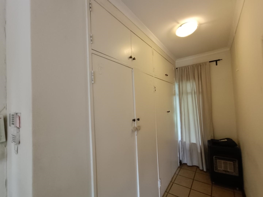 5 Bedroom Property for Sale in Wierdapark Gauteng