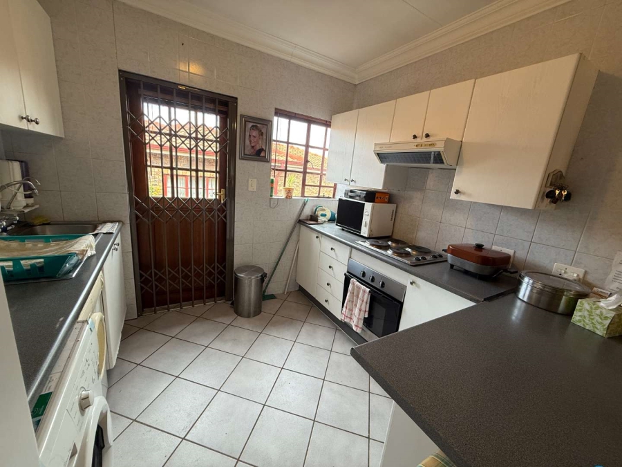 To Let 3 Bedroom Property for Rent in Weltevreden Park Gauteng
