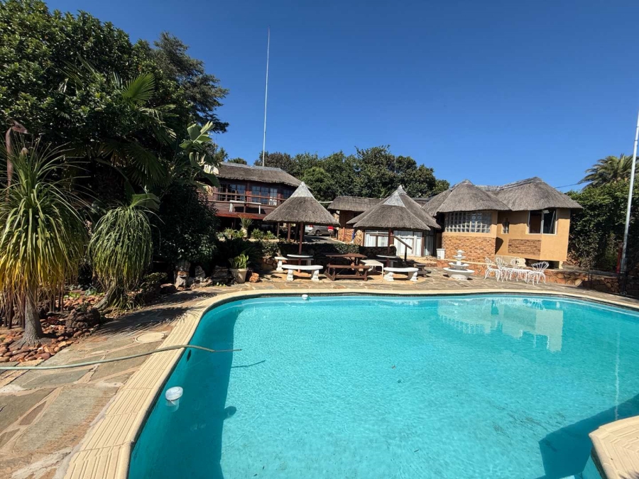 6 Bedroom Property for Sale in Quellerina Gauteng