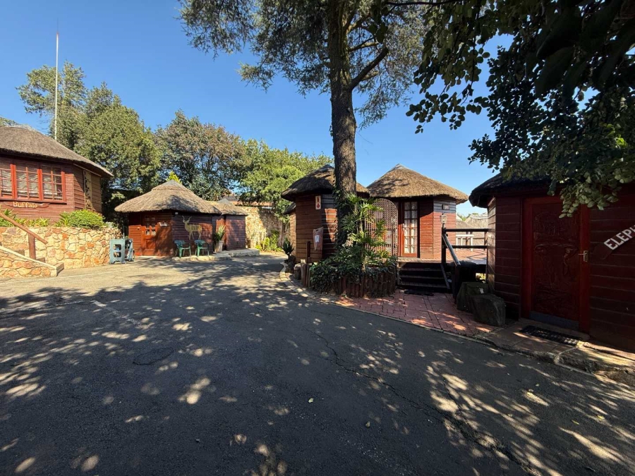 6 Bedroom Property for Sale in Quellerina Gauteng