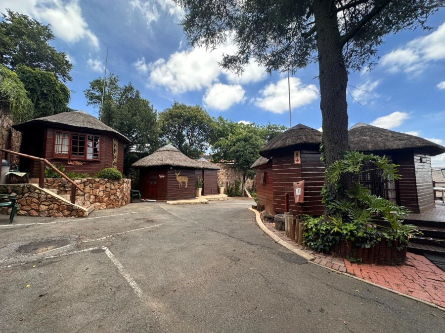 6 Bedroom Property for Sale in Quellerina Gauteng