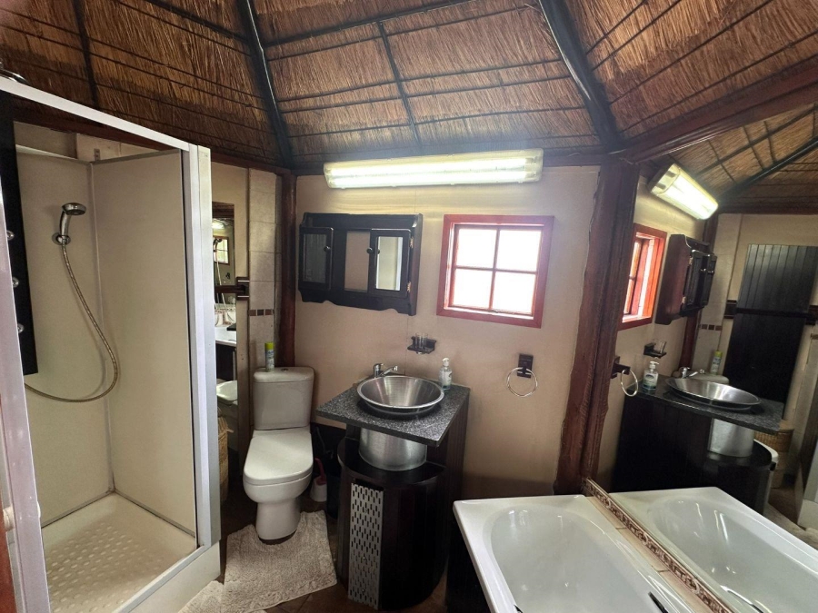 6 Bedroom Property for Sale in Quellerina Gauteng