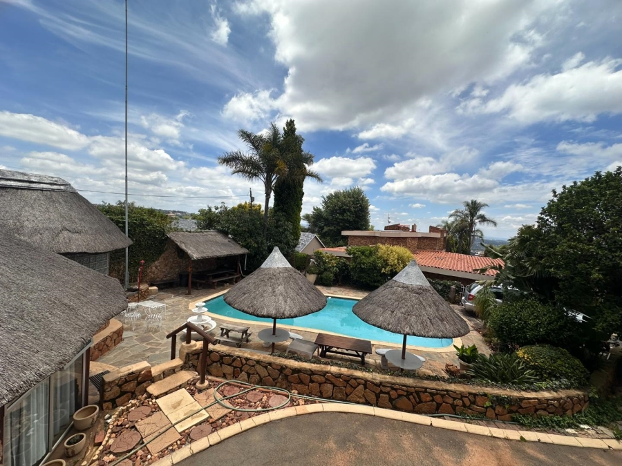 6 Bedroom Property for Sale in Quellerina Gauteng