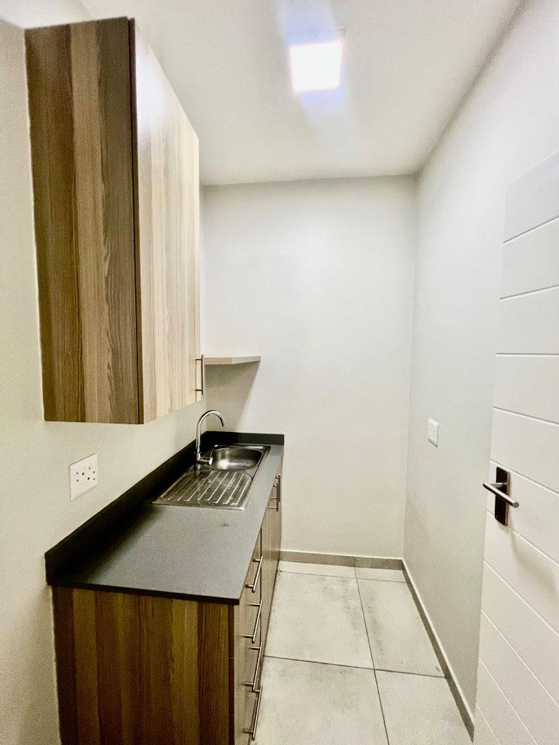 To Let commercial Property for Rent in Halfway House Gauteng