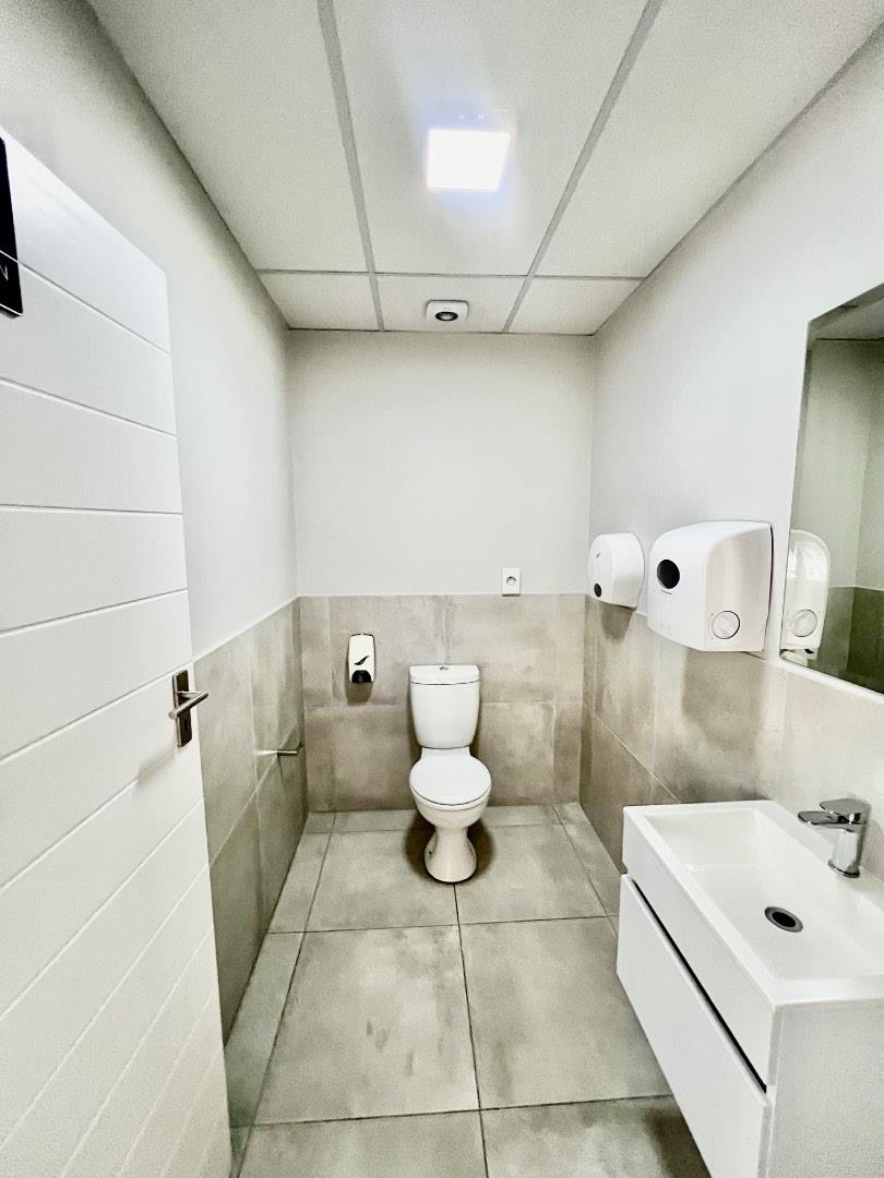 To Let commercial Property for Rent in Halfway House Gauteng